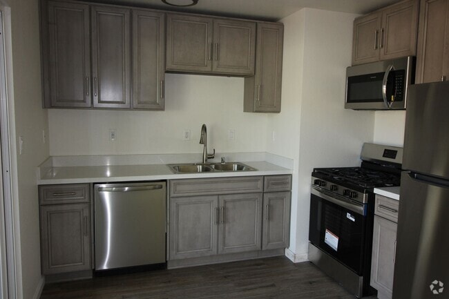 Building Photo - 3181 Moorland Ave Unit #B Rental