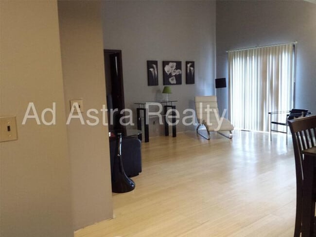 Photo - Updated 3Bed/2bath Townhome in Lenexa-Avai...