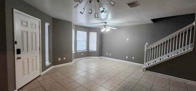 3004 La Estancia Ln