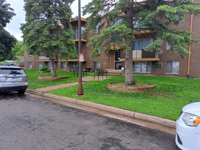 Building Photo - 1676 English St Rental