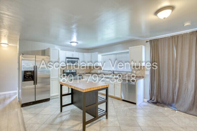 Photo - 4104 W 4865 S