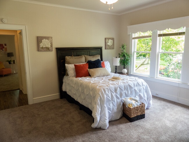 Photo - 1015 N 1st St