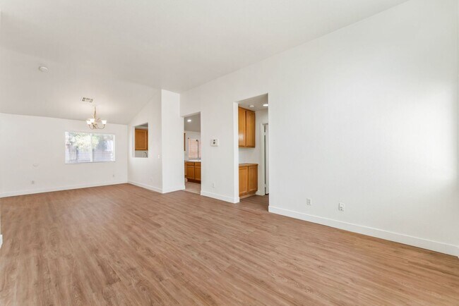 Photo - Charming Single-Story Living with Spacious Comfort!