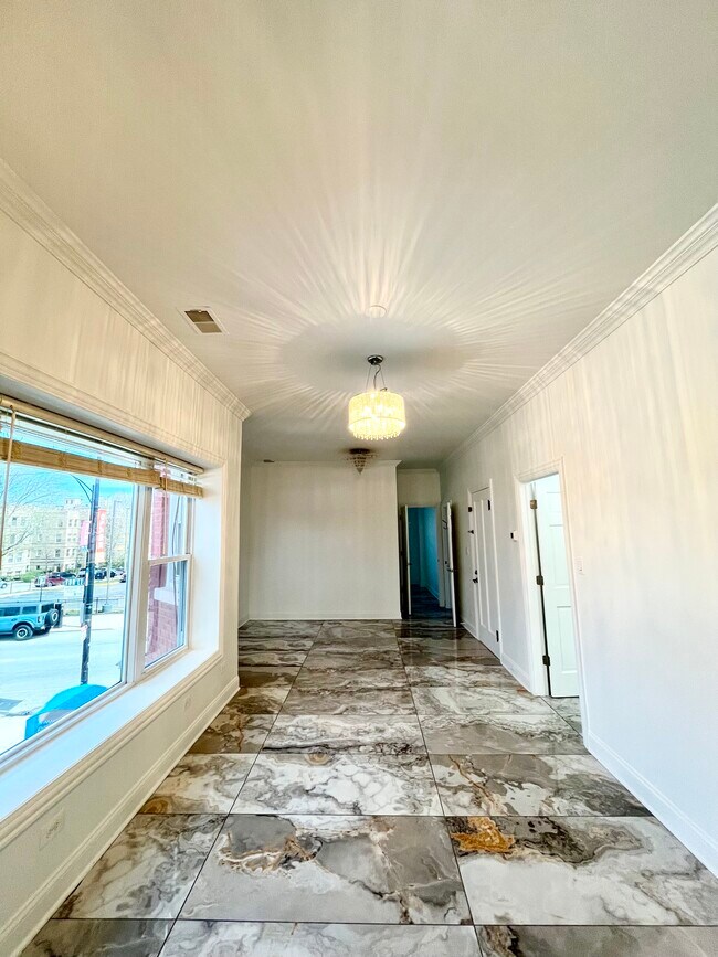 Photo - 6712 N Clark St Unit 4BedintheHeartofRog