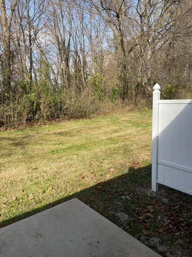 114 Creekside Dr Unit D