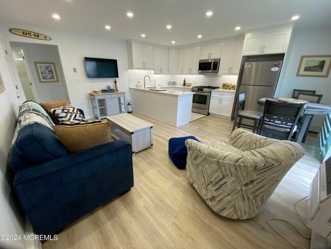 Photo - 205 Ocean Ave N Unidad 27