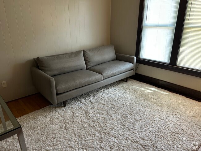 Building Photo - 15 12th Ave NW Unit 2 Rental