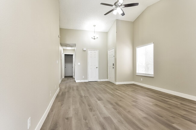 Photo - 4361 Faberge Ave