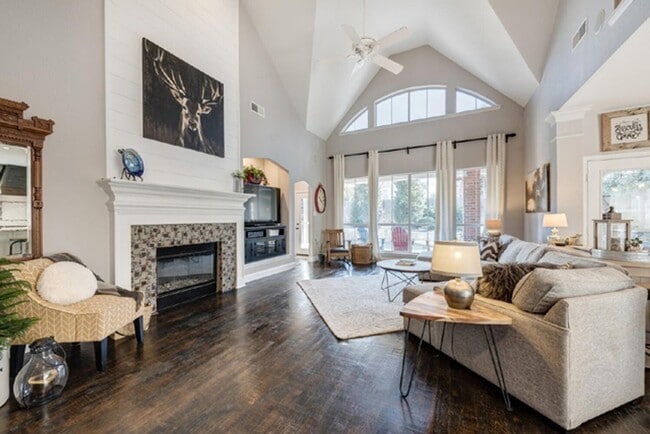 Photo - Prestigious 4-3.5-2 w POOL in Grapevine, Carroll ISD!