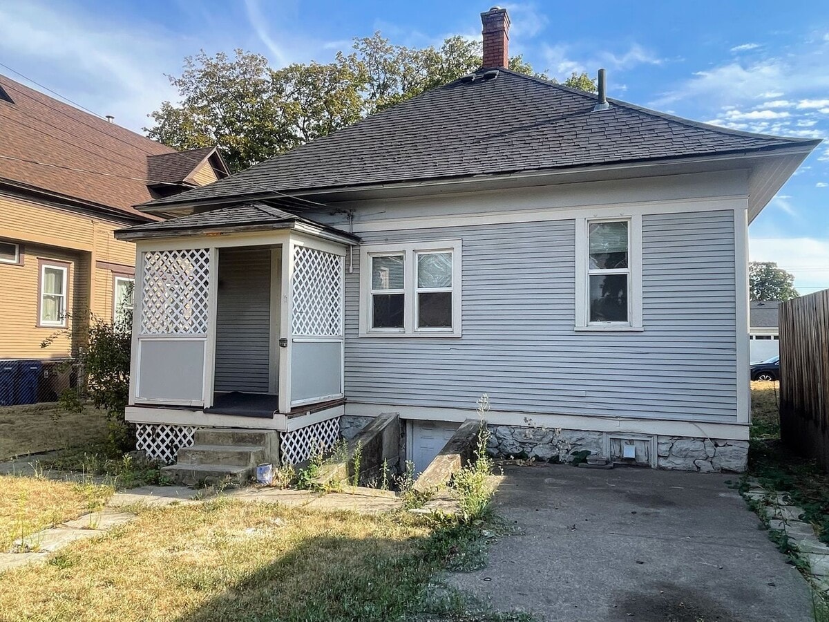 Photo - 1410 W Spofford Ave