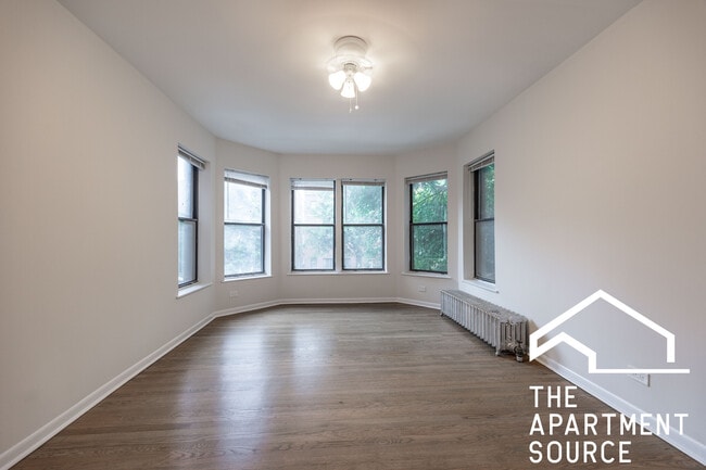 Building Photo - 7726 N Marshfield Ave Rental