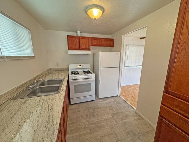 Photo - 70210 CA-111