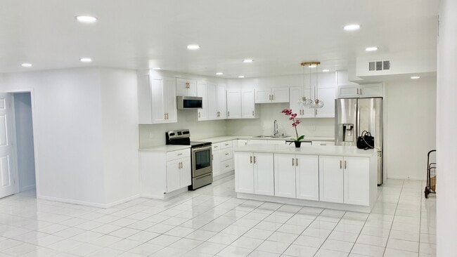 Photo - 5301 Balboa Blvd Unit F7