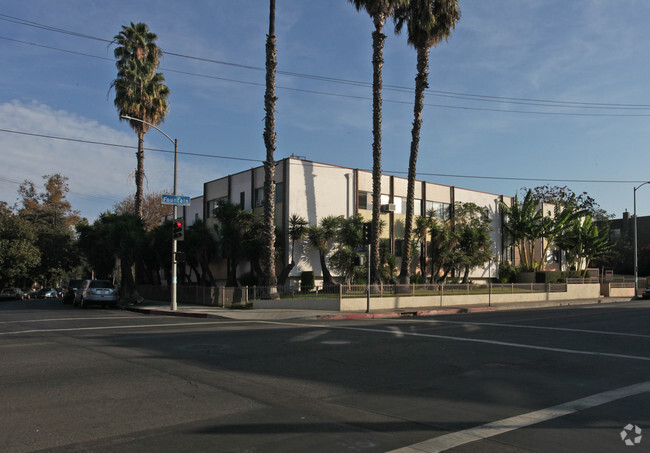 Building Photo - Fountain Rental