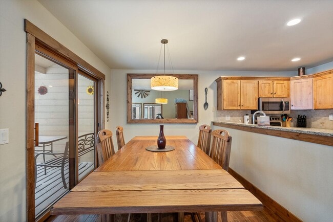 Photo - Charming Fully-Furnished Condo for Rent in...