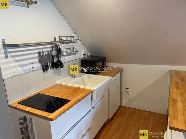 Photo - 2 Vassar St Unit Attic