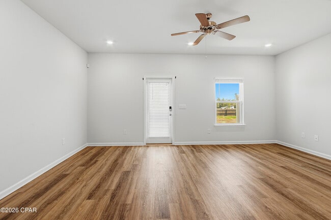 Photo - 1749 Jakes Dr