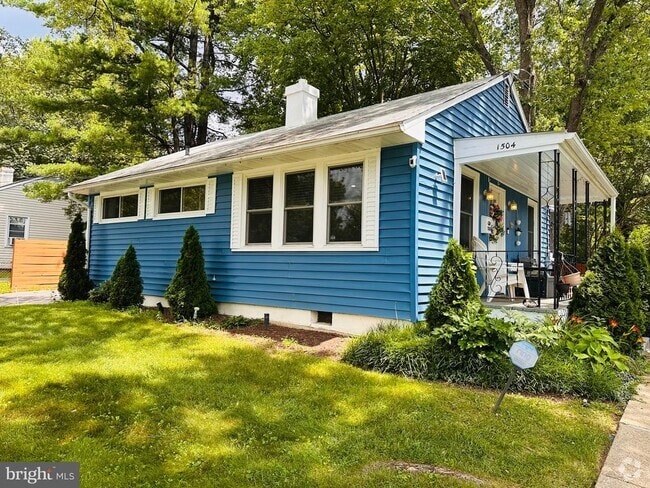 Building Photo - 1504 Lewis Ave Rental