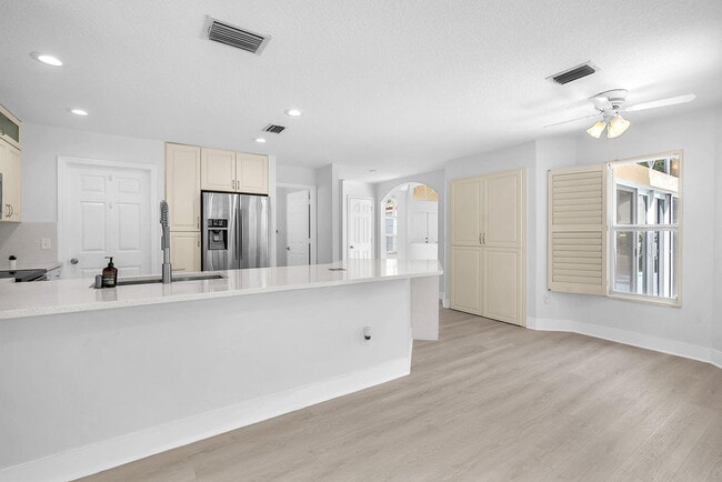 Photo - 1343 Lake Breeze Dr