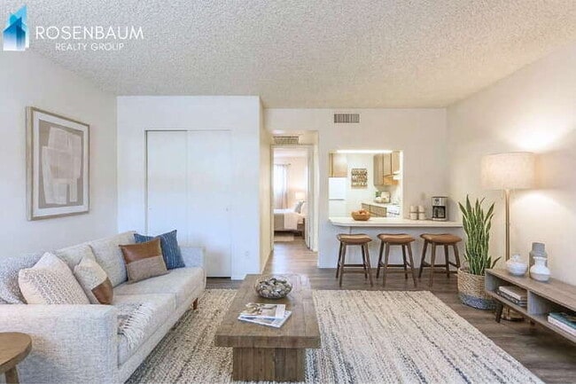 Photo - 9230 N 6th St Unidad 3