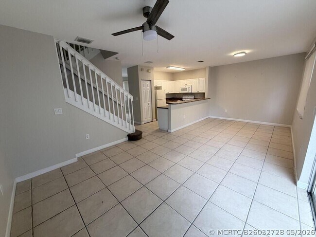 Photo - 933 NE 42nd Ave