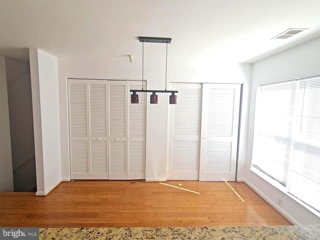 Photo - 19437 Rayfield Dr