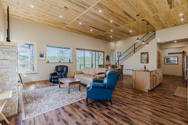 642 Twincreek Cir