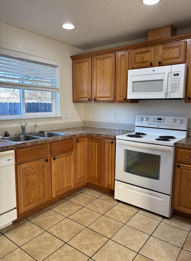 Photo - 861 6th Ave SE Unit 873