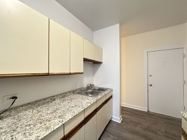 Photo - 1530 N Kedzie Ave Unidad B2