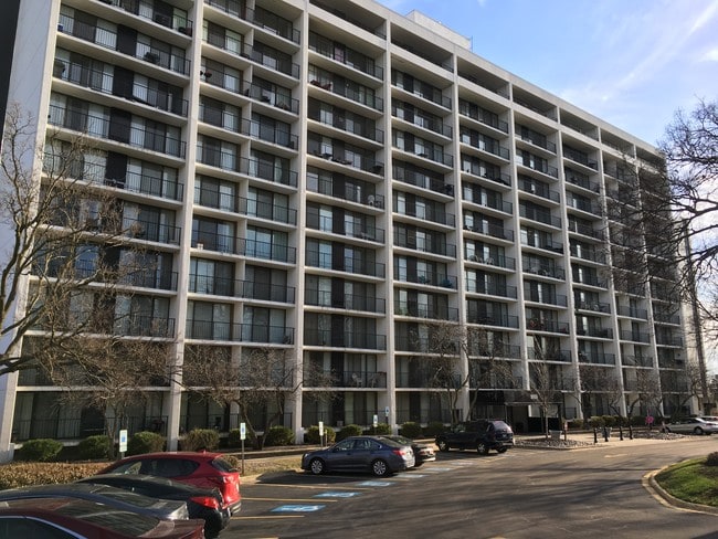 Photo - 2015 S Finley Rd Unit 206
