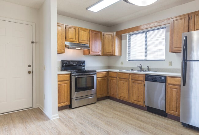 Longview Oaks Apartments
