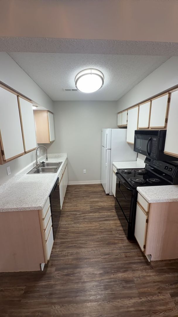 Photo - Country Walk Apartments