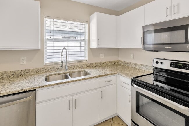 Photo - 2408 Camden Oaks Pl