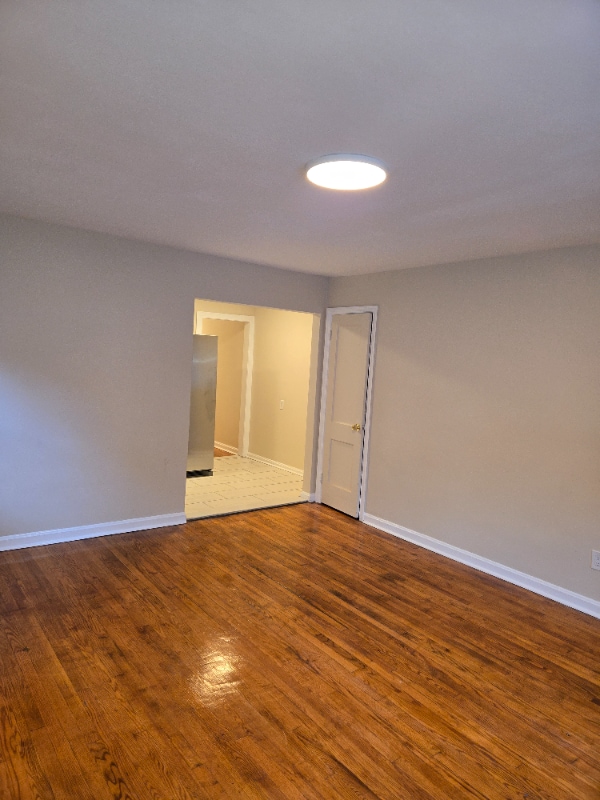 Building Photo - 8312 Roanoke Ave Unit 3 Rental