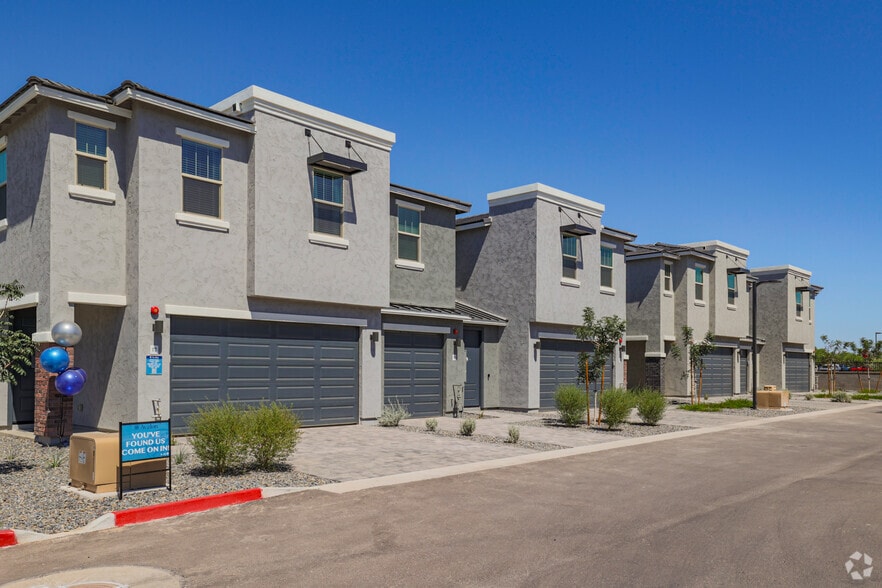 Avalon Townhomes