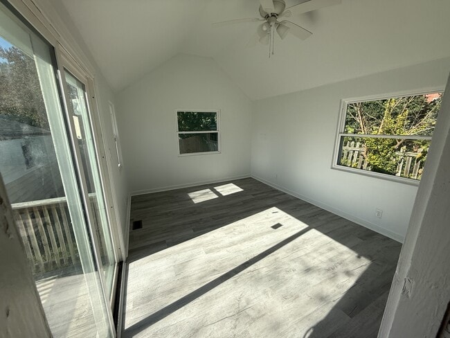 Photo - 9631 Worth St