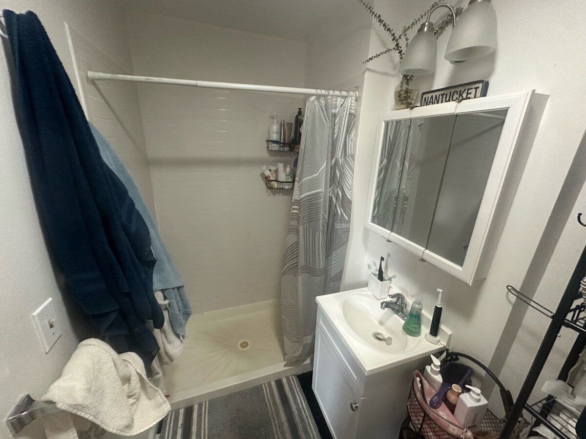 Photo - 104 Warren St Unidad 44