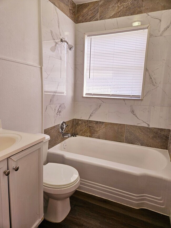 Photo - 801 Northside Dr