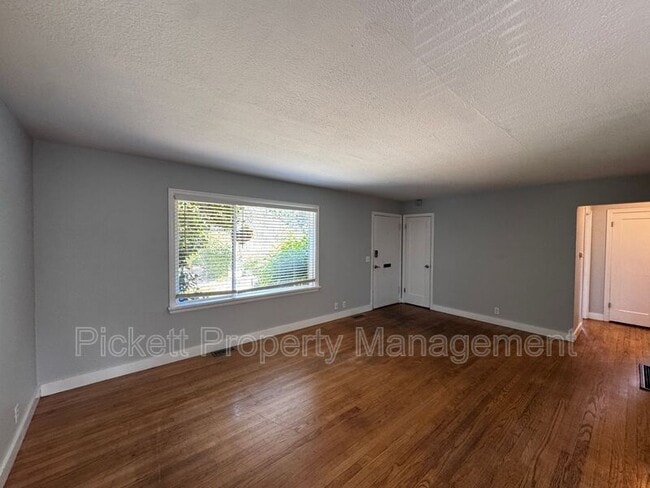 Photo - 631 Bertha Ave