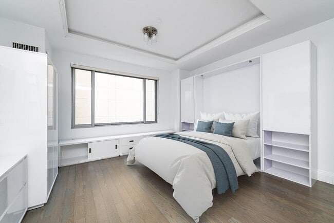 Building Photo - 1 Huntington Ave Unit 311