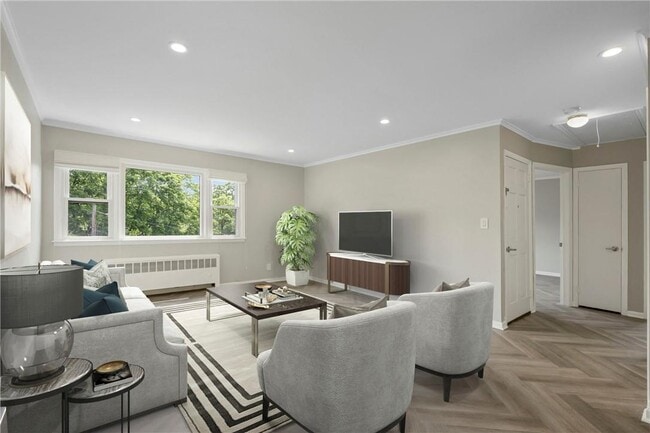 Building Photo - 23 Young Pl Unit 2 Rental
