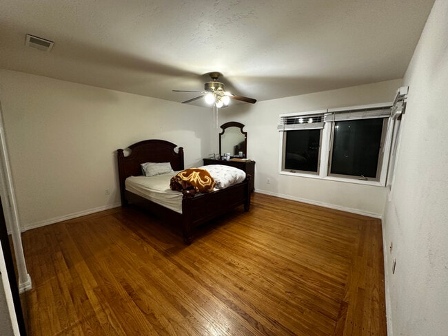 Photo - 993 Contra Costa Dr