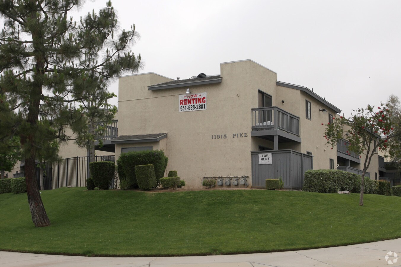 Pikes Peak Apartments - Pikes Peak Apartments