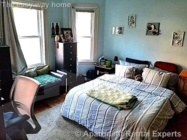 Photo - 37 Charnwood Rd Unit #1