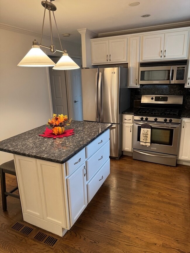 Photo - 1315 Elliott St