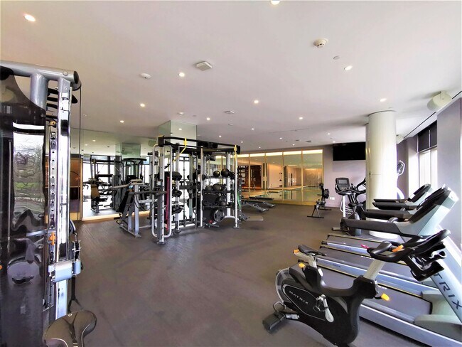 Photo - 75 Park Ln S Unidad 807
