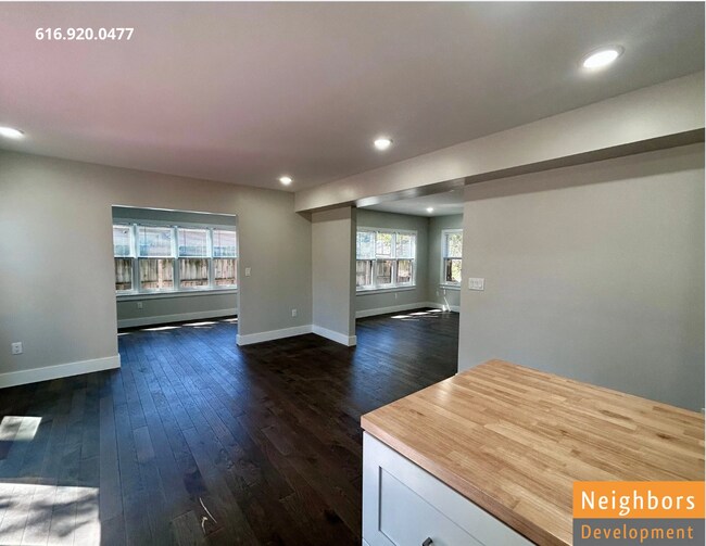 Photo - 2390 Crestview Dr SW