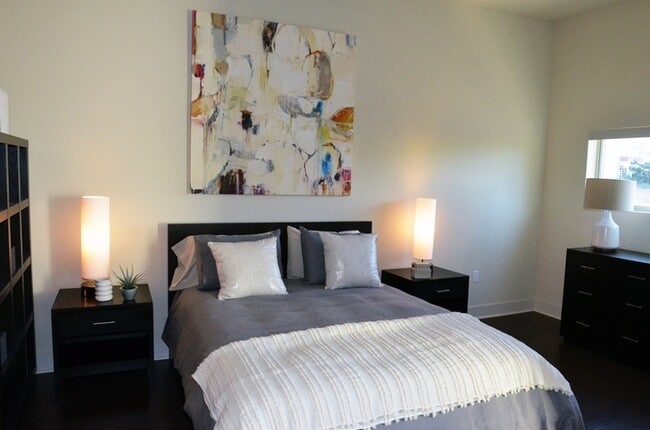 Tranquil Retreat: Bixby Bedroom