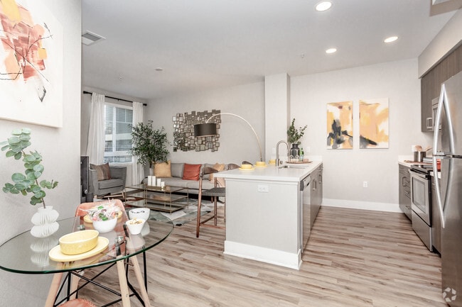 1HAB, 1BA - 707 ft²