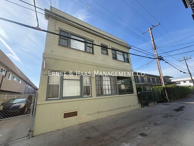 Photo - 335 N Virginia Ct Unit #D